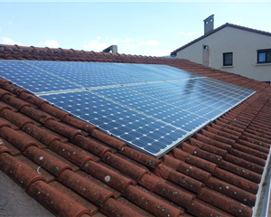 Des aides pour l'installation de vos panneaux photovoltaïques en Auvergne